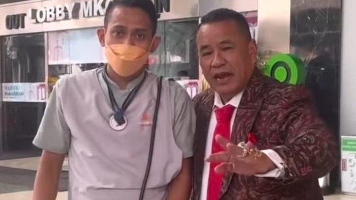 TEMUKAN Dompet Hotman Paris Berisi Rp70 Juta, Cleaning Service Ini Tolak Imbalan: Manusia Jujur