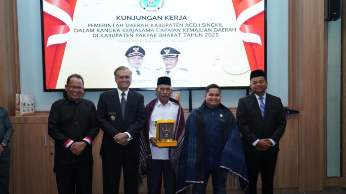 Wakil Bupati Pakpak Bharat dan Aceh Singkil Bertemu