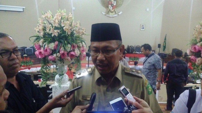 Ditanya Soal Papan Reklame, Akhyar Nasution Malah Bilang Ini ke Wartawan