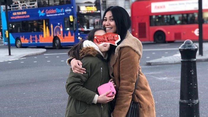 Anggun C Sasmi Unggah Foto Bareng Putrinya, Wajah Cantik Sang Anak Curi Perhatian