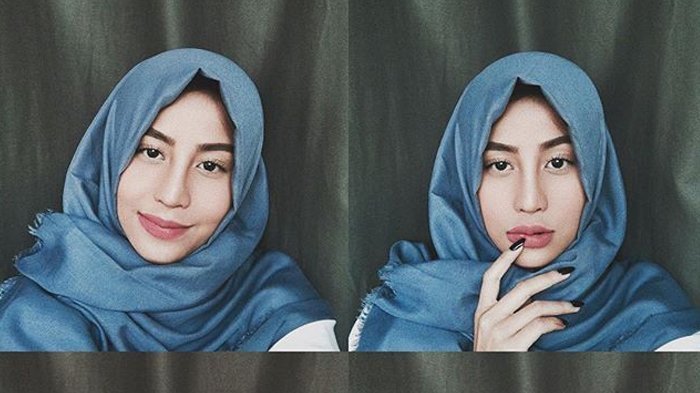 Awkarin Tampil Manis dengan Hijab Memasuki Bulan Puasa