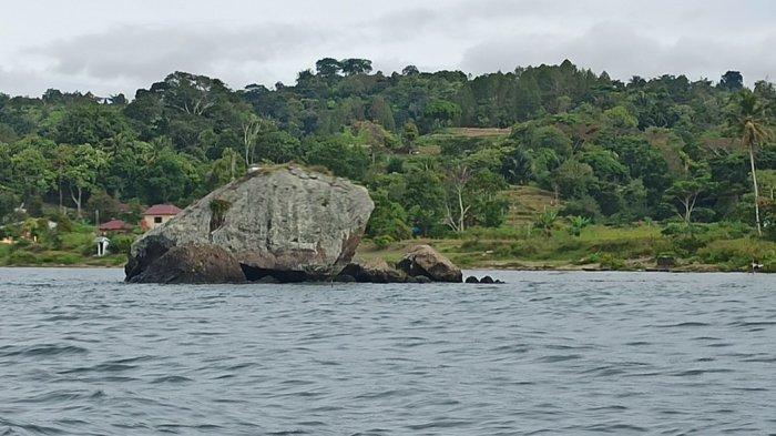Batu Guru Datu Parulas, Lokasi Pemantauan Musuh bagi Masyarakat Onan Runggu dan Nainggolan