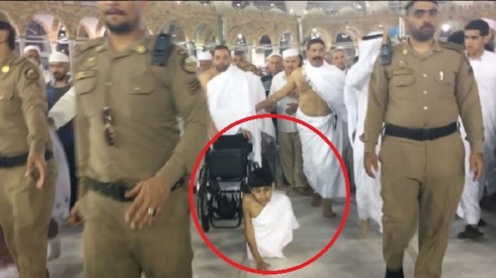 Hati Imam Besar Masjidil Haram Bergetark Ketika Melihat Perjuangan Bocah Ini Saat Jalani Umroh