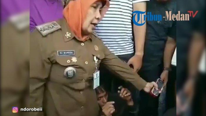 Camat Paal Merah Viral Lagi, Kali Ini Amankan Jambret dari Amukan Massa, TONTON VIDEONYA. .
