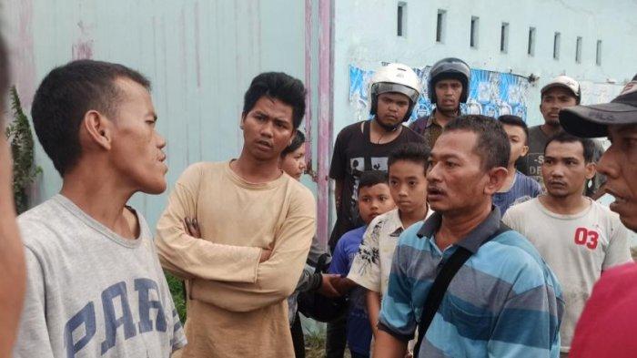 Tak Terima Ditegur Buang Sampah, Pria Ini Malah Pukul Hartono Pakai Besi Hingga Peot