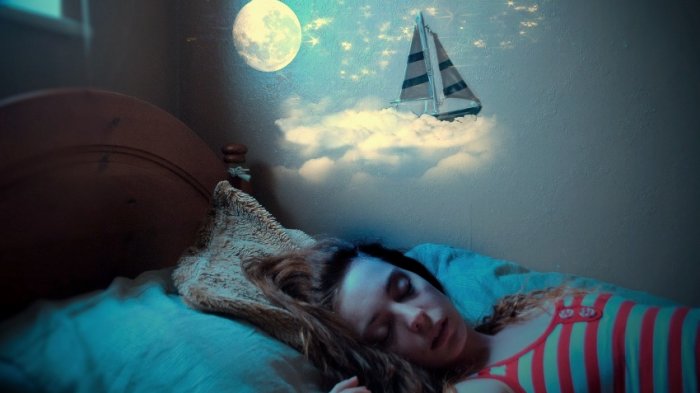 7 Arti Mimpi Paling Sering Kita Alami Menurut Pakar, Kamu Bisa Lebih Mengenal Diri