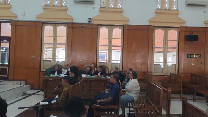Mantan walikota Tebingtinggi yang kini menjabat sebagai Kepala Satuan Polisi Pamong Praja Sumut, Moettaqien Hasrimi, dihadirkan sebagai saksi dalam sidang korupsi proyek pengadaan papan tulis interaktif atau smartboard pada Dinas Pendidikan dan Kebudayaan Kota Tebing Tinggi, Selasa (7/7/2026).