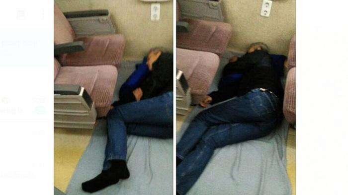Foto Gubernur Jateng Tidur di Lantai Kereta Api Tuai Simpati Netizen