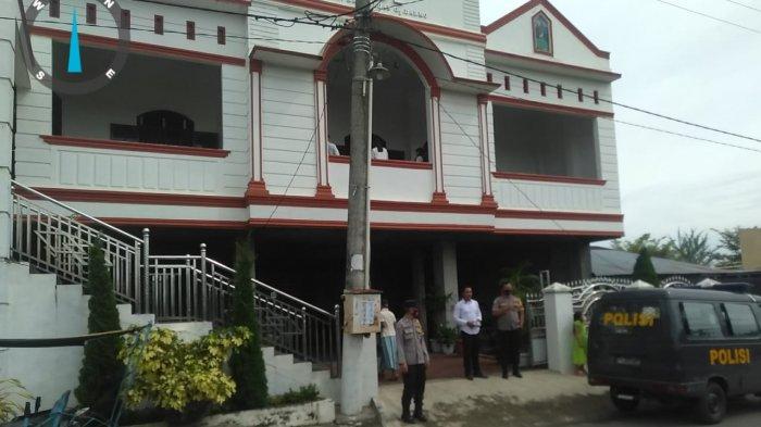Polsek Tanjungmorawa Laksanakan Pengamanan dan Patroli Gereja