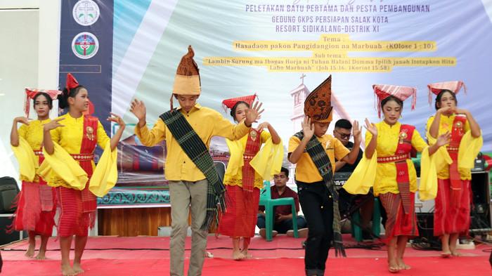 gkps pertama di pakpak bharat dibangun