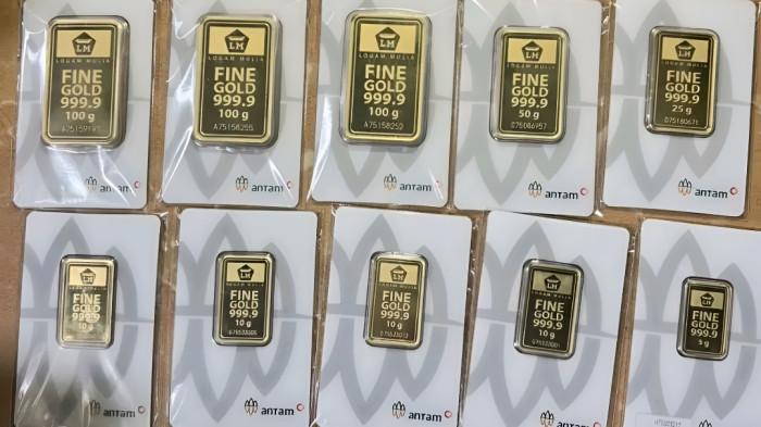 HARGANYA ANJLOK- Harga emas Antam Logam Mulia PT Aneka Tambang 13 Maret 2026 mengalami penurunan harga. Hari ini harganya turun berkisar Rp 21.000 per gram.