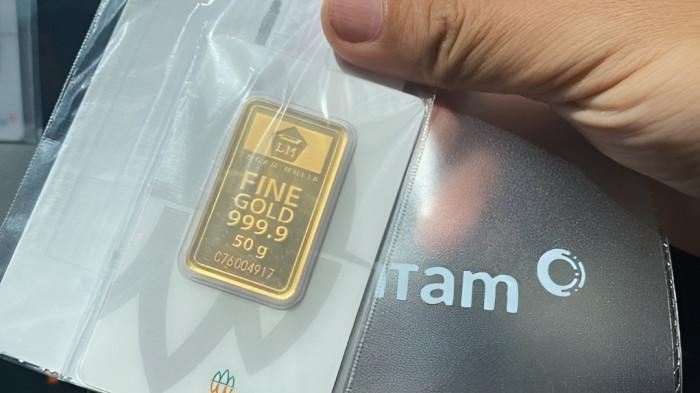 TURUN HARGA- Hari ini, Selasa 2 Juni 2026 harga emas Antam kembali terkoreksi. Kali ini, harga emas Antam terkoreksi Rp 5.000 per gram.