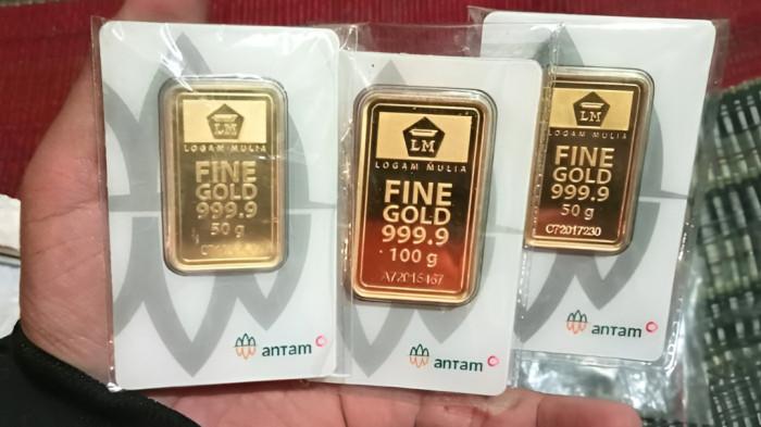 ANJLOK LAGI- Harga emas Antam hari ini 20 April 2026 anjlok lagi sekitar Rp 40.000 per gram. Padahal pekan kemarin harganya sempat membaik.