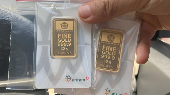 ANJLOK LAGI- Harga emas Antam 7 Juli 2026 anjlok lagi setelah sempat stagnan.