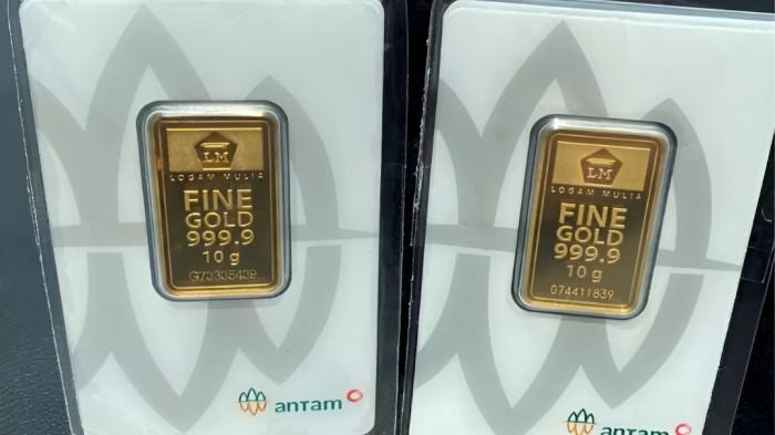 ANJHLOK LAGI- Harga emas Antam 8 Juli 2026 anjlok lagi. Hari ini anjlok sekitar Rp 14.000 per gram.