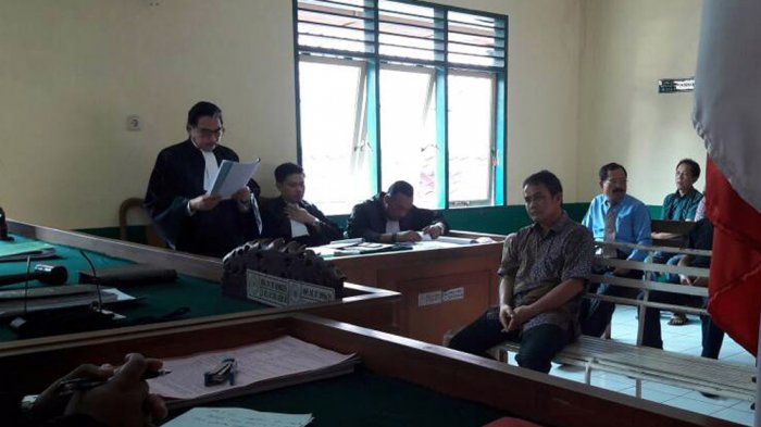 Hotma Sitompul Menggebrak PN Medan, saat Dampingi Terdakwa Bos Klub Entrance