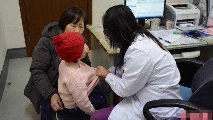 Sudah 3 Tahun, tapi Anaknya Belum Bisa Bicara dan Berjalan, Pasutri Ini Kaget Ini Tahu Penyebabnya