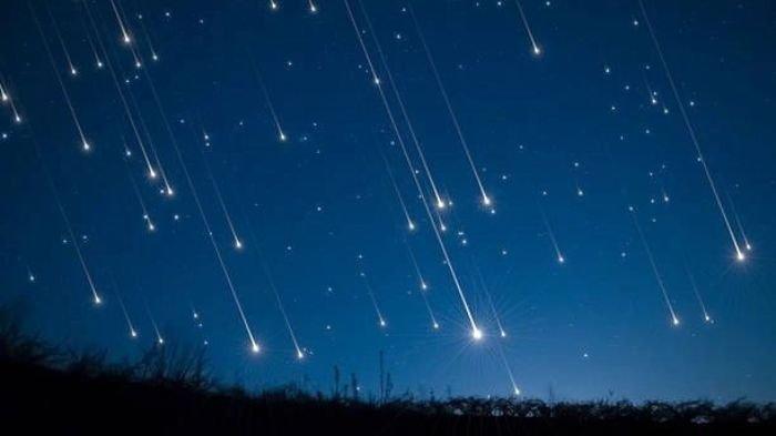 FENOMENA ALAM- Ilustrasi fenomena alam hujan meteor yang sangat jarang terjadi di Indonesia.