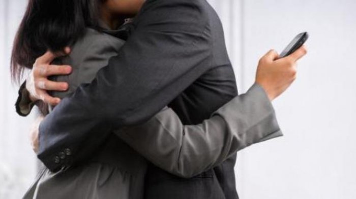 Wanita Ini Gugat Pacarnya setelah 8 Tahun Menjalin Hubungan Namun Tak Kunjung Dinikahi