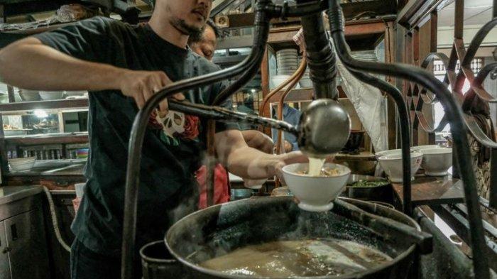 Akomodasi dan Mamin Paling Berdampak, Alami Penurunan Pendapatan Terbesar