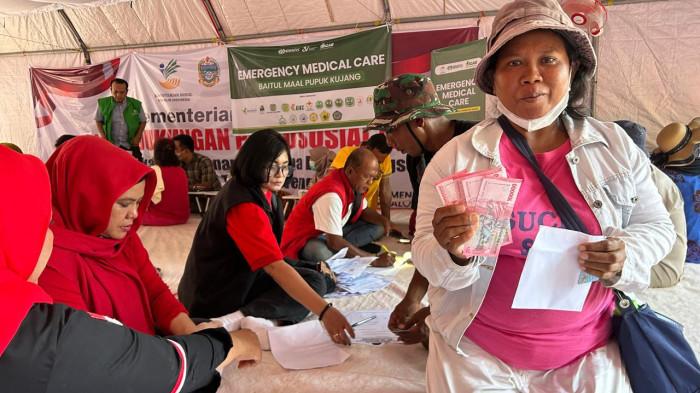 inisiatif PDI Perjuangan untuk warga dengan rumah rusak ringan dan rusak berat.
