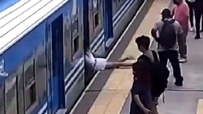 Ajaib! Wanita Ini Selamat setelah Pingsan dan Jatuh ke Arah Kereta Api yang Melintas