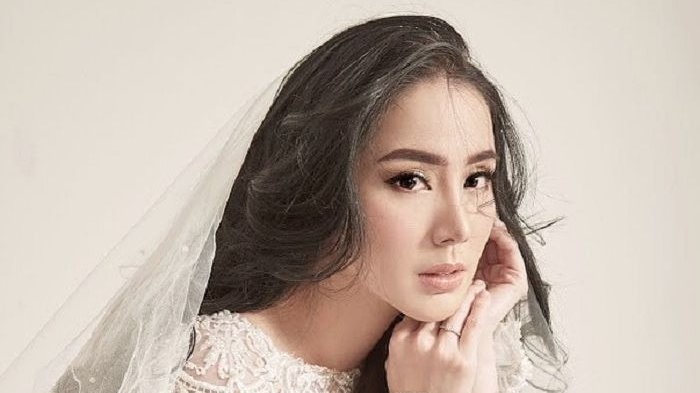Hampir Rujuk Usai 8 Tahun Bercerai, Artis Cantik Ini Batal Nikahi Mantan Suami, Begini Nasibnya Kini