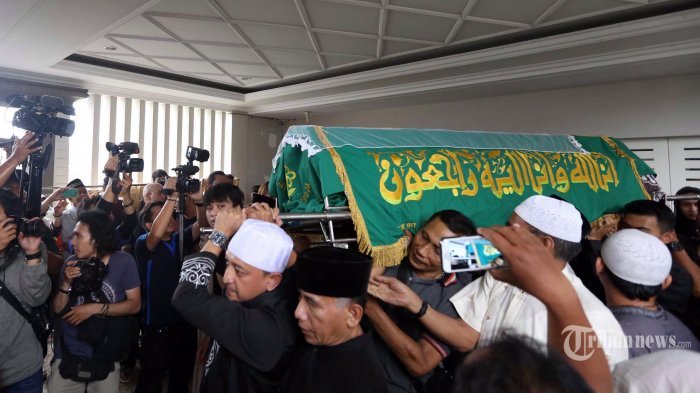 Kebiasan Julia Perez Ini Jadi Kenangan yang Tak Dilupakan Sang Adik