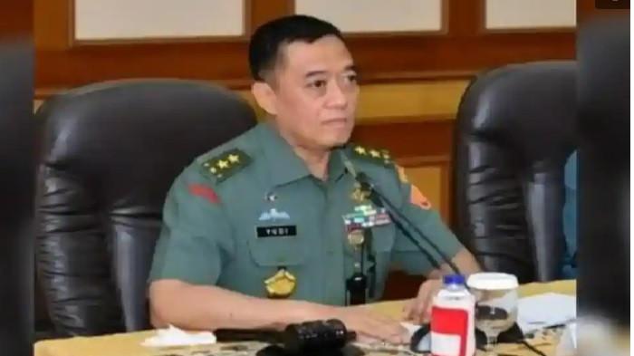 KABAIS TNI - Letjen TNI Yudi Abrimantyo yang meninggalkan jabatannya sebagai Kabais TNI imbas kasus penyiraman air keras aktivis KontraS, Andrie Yunus yang menyeret 4 prajurit BAIS TNI. Daftar kandidat Kabais TNI pengganti Letjen Yudi Abrimantyo yang meletakkan jabatan buntut kasus penyiraman air keras aktivis KontraS.