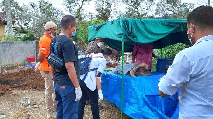 Kasihan Sekali, Kakek yang Sudah Lama Pikun Ditemukan Tewas Meringkuk di Parit