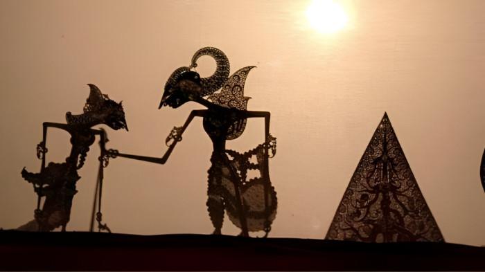 PERTUNJUKAN WAYANG- Ilustrasi pertunjukan kesenian wayang yang merupakan bagian dari kebudayaan masyarakat Jawa.