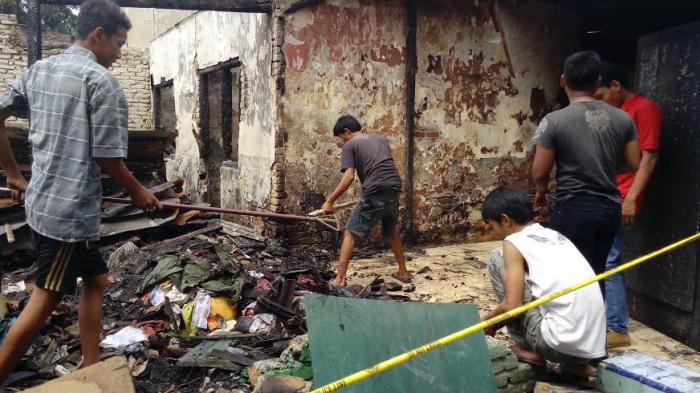 Hanya 20 Menit, Jago Merah Lalap 20 Rumah