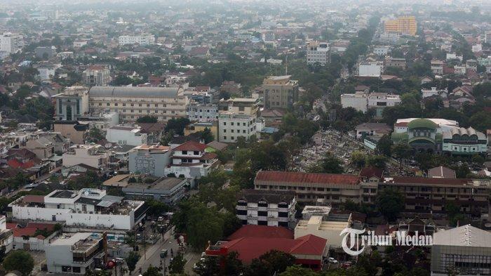 Suasana kota Medan terlihat dari gedung bertingkat, Sumatera Utara, Kamis (10/10/2019).TRIBUN MEDAN/RISKI CAHYADI