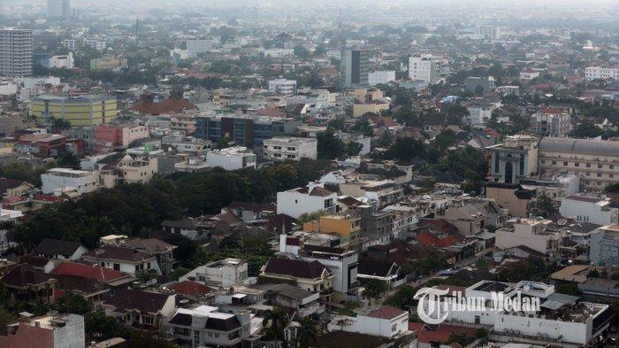 Suasana kota Medan terlihat dari gedung bertingkat, Sumatera Utara, Kamis (10/10/2019).TRIBUN MEDAN/RISKI CAHYADI