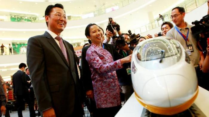 POLEMIK Kereta Cepat Whoosh: Dulu Ngototnya Rini Soemarno untuk China, Kini Prabowo Panggil Jonan