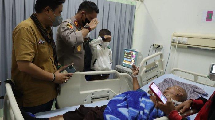 Jenguk Jurnalis Senior Sakit Dalam Kepadatan Jadwal, Kapolres Samosir Beri Hormat dan Semangat