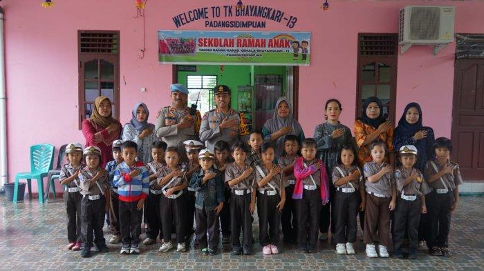 Kapolres sambangi TK Kemala Bhayangkari 13 Padangsidimpuan