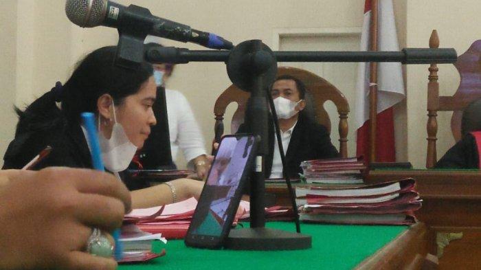 Mengaku Ditumbalkan, Mantan Panit Reskrim Polsek Hamparan Perak Menangis di Persidangan