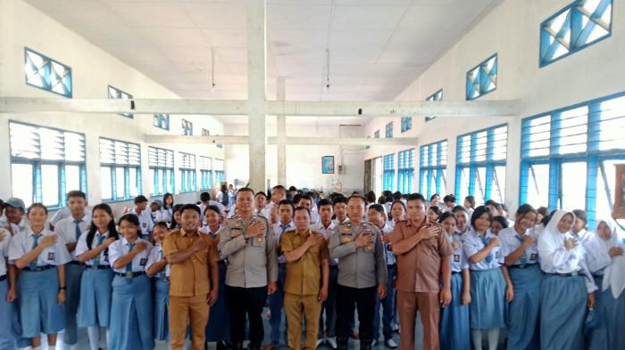 Polres Tapteng Dorong Kesadaran Hukum Pelajar Lewat Program “Police Go To School”