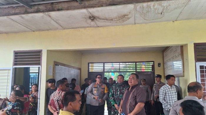 Pastikan Pilkades Berjalan Lancar, Kapolres Toba Tinjau Pelaksanaan