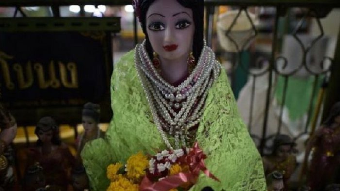 Keresahan Warga Kian Membuncah, Polisi Diminta Tangkap Hantu Perempuan Ini, Kok Bisa?