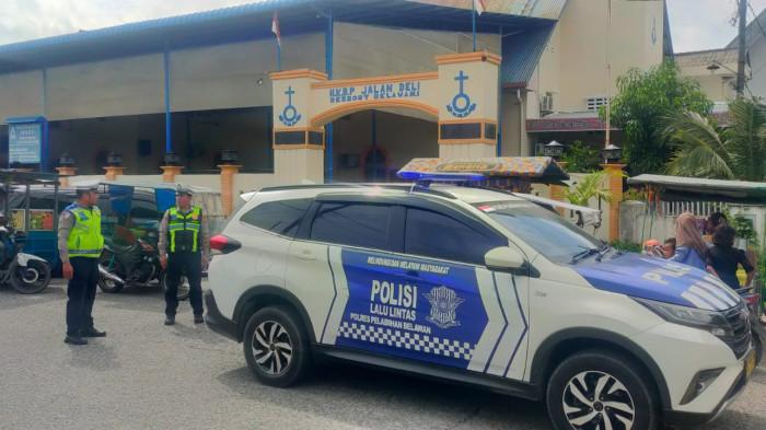 Patroli Ibadah di Belawan: Polisi Hadir, Jemaat Tenang