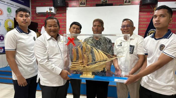 pembinaan keterampilan dan kreativitas warga binaan di lingkungan lapas.