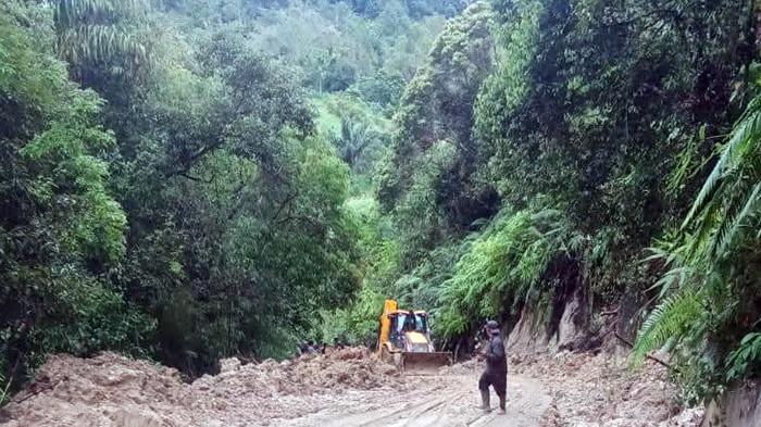 penanganan longsor di pakpak hari ini