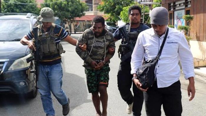 penangkapan anggota kkb maam taplo