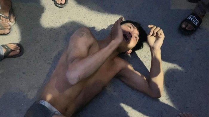 Bertato Superman, Pencuri Motor Minta Ampun Dihajar, Temannya Pura-pura Pingsan