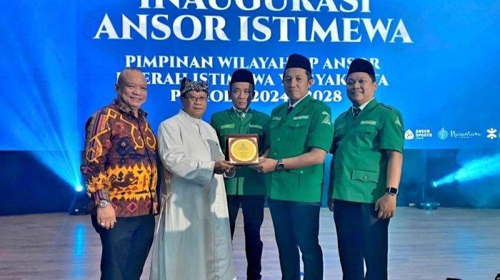 penghargaan dari gp ansor untuk paus fransiskus