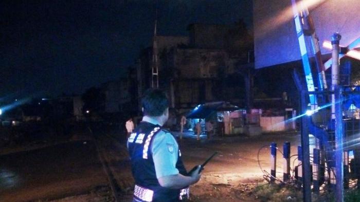 Penjaga Portal Kereta Api di Jl Thamrin Ketiduran, Polisi Ambil Alih Tugas