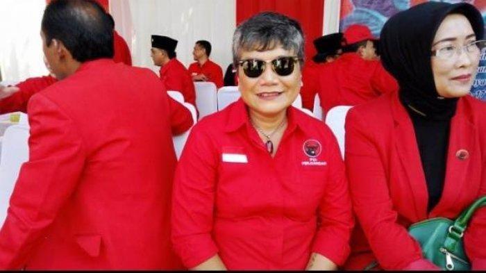 Politisi PDI Perjuangan Ribka Tjiptaning menolak untuk divaksin dan mempertanyakan pergantian menteri kesehatan pada momentum pengadaan vaksin Covid-19