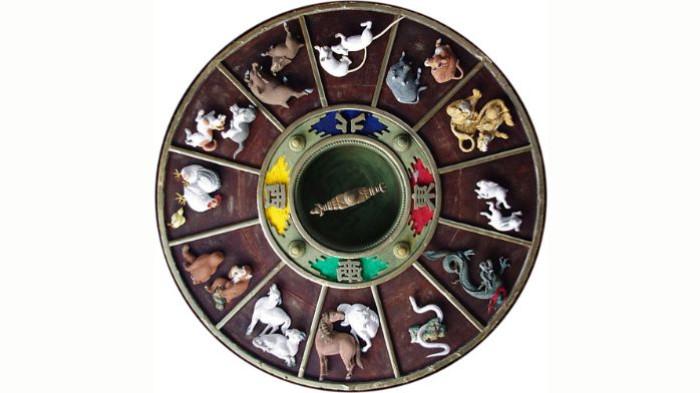 RAMALAN SHIO- Ilustrasi ramalan shio Selasa 23 September 2025. Setidaknya ada lima shio yang paling hoki hari ini.(Pinterest/chinese astrology)